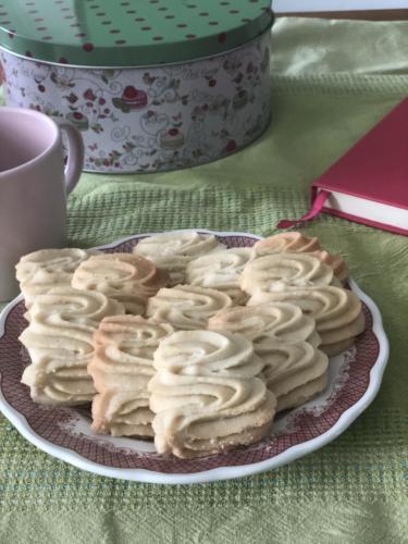 Biscotti di frolla montata alla vaniglia